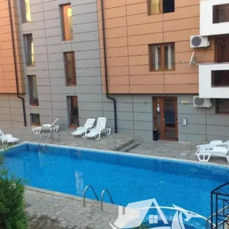 Apartament In Sea Breeze Complex