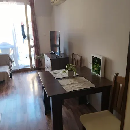 In Sea Breeze Complex