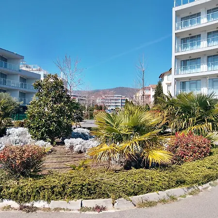 Apartment In Sea Breeze Complex Sveti Vlas