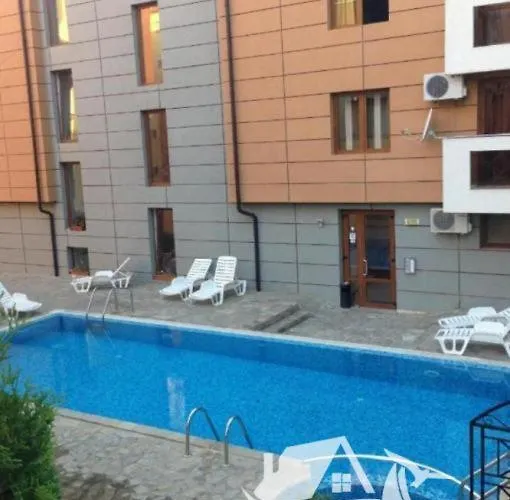 Апартаменти In Sea Breeze Complex